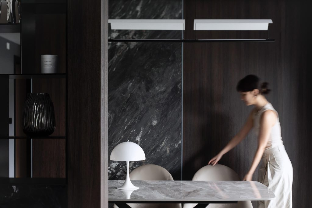 Multi-generational home design in a Singapore landed property at Flora Drive by MET Interior